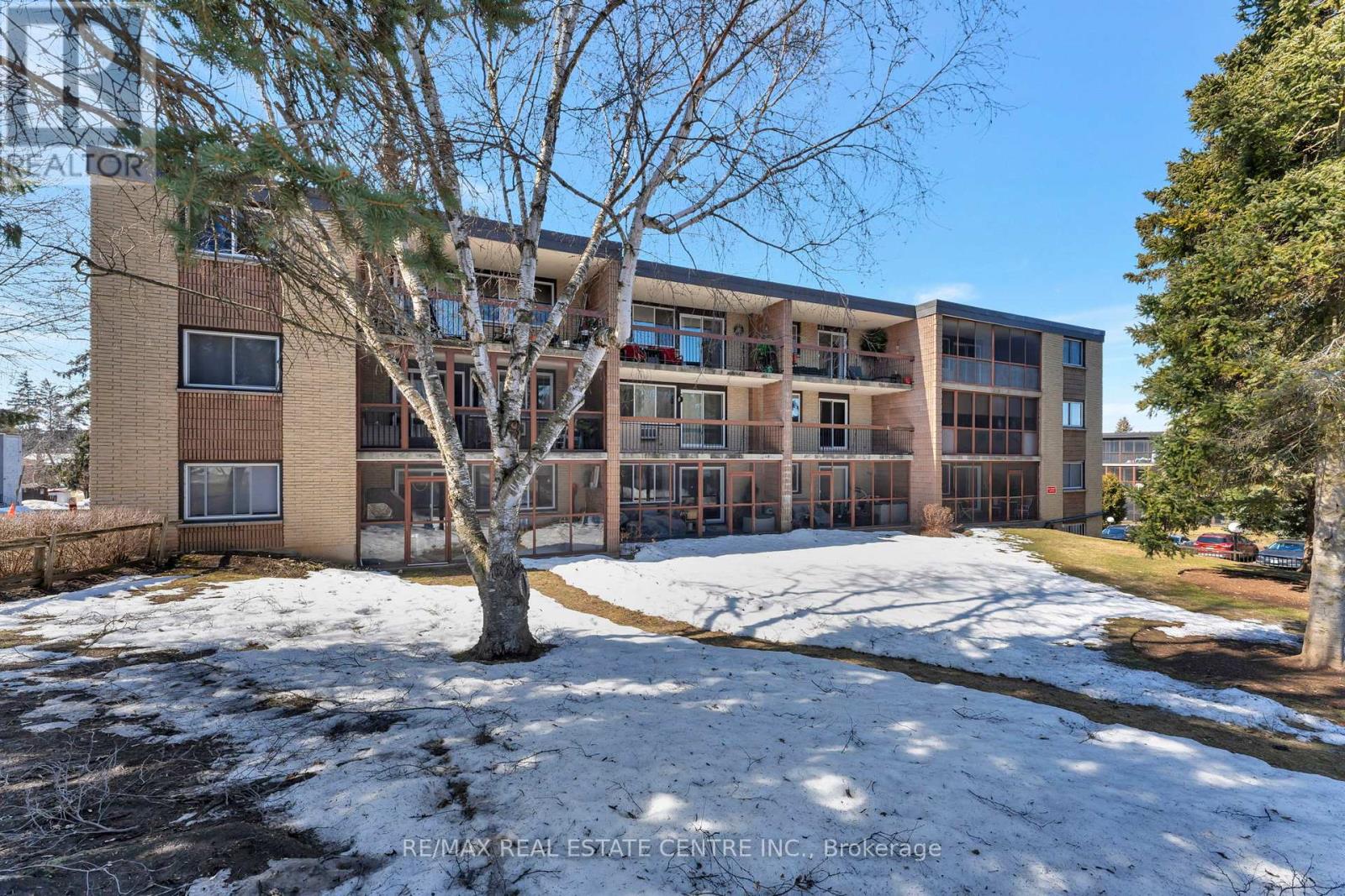 944 CALADONIA VIEW