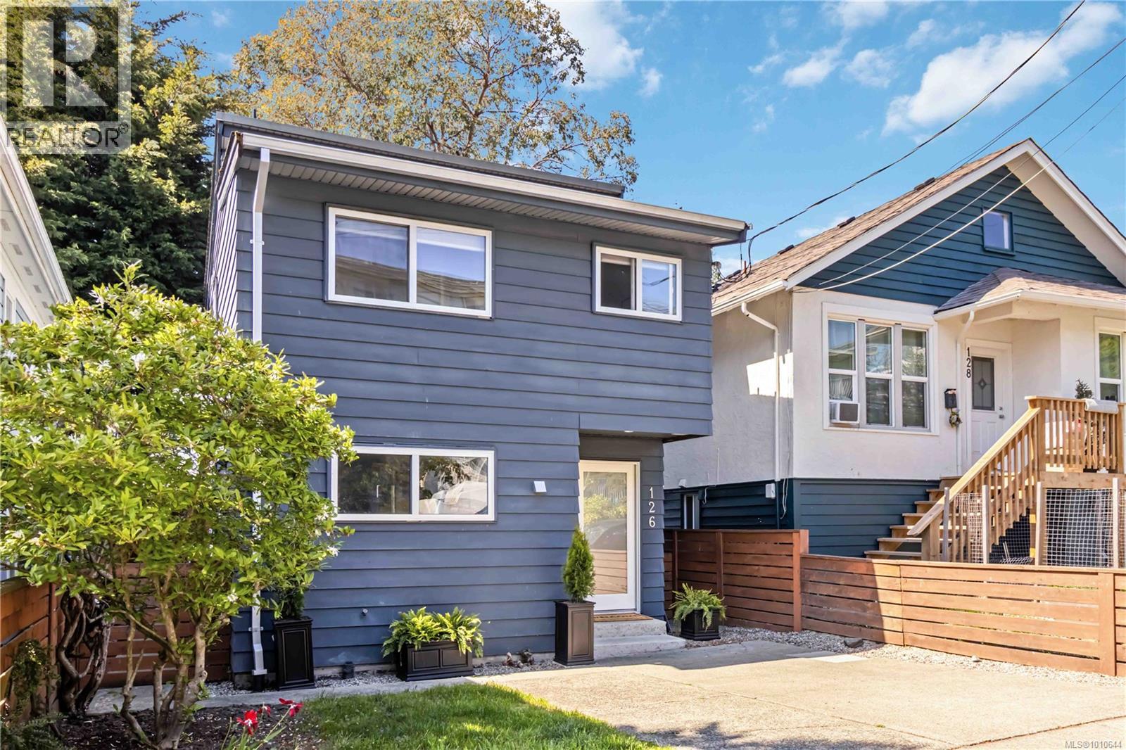 126 Rendall St