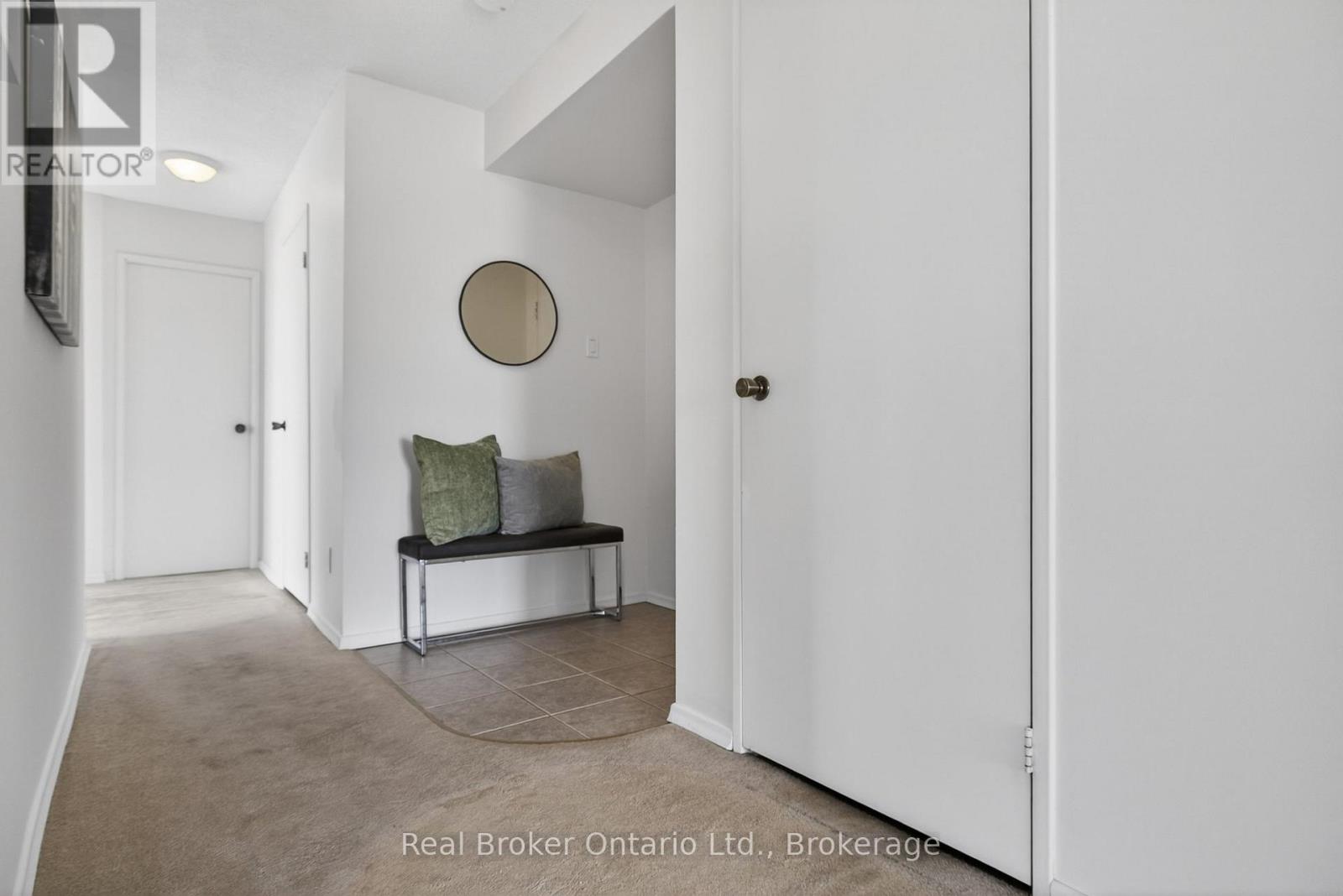 811 - 23 WOODLAWN ROAD E