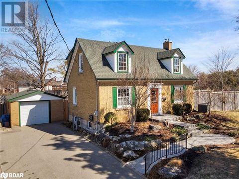 406 MILL Street Kitchener ON N2M3R7