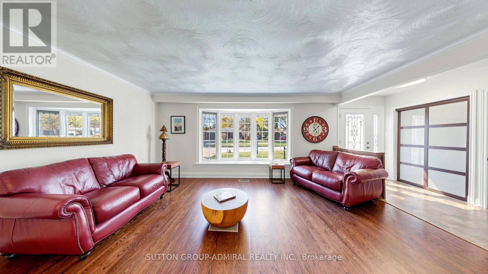 218 BAY THORN DRIVE