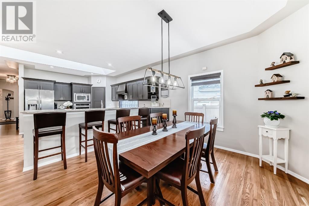 42 Inverness Close SE