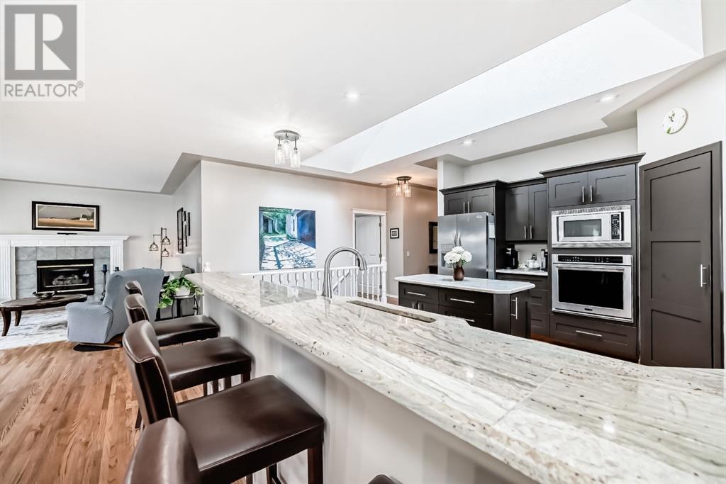 42 Inverness Close SE