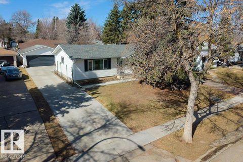 33 FENWICK CR St. Albert AB T8N1W5