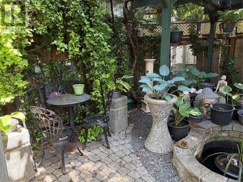 3116 Steele St Victoria BC V8Z3N8