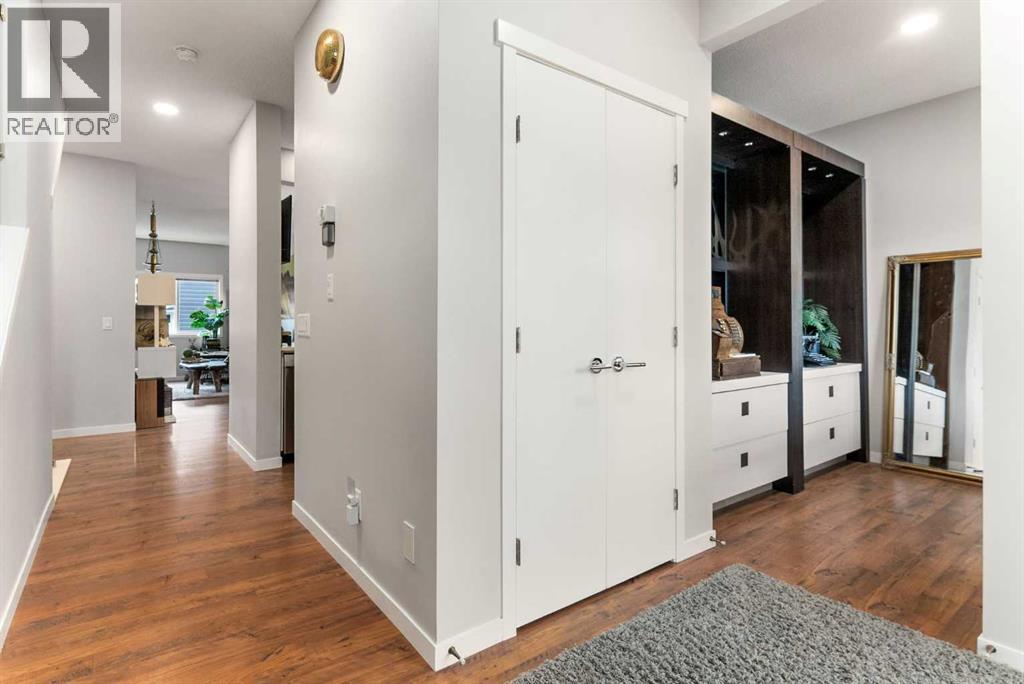 205 Copperpond Parade SE