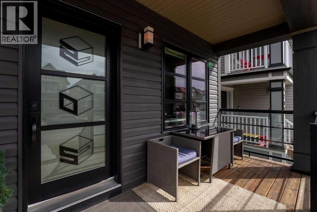 205 Copperpond Parade SE