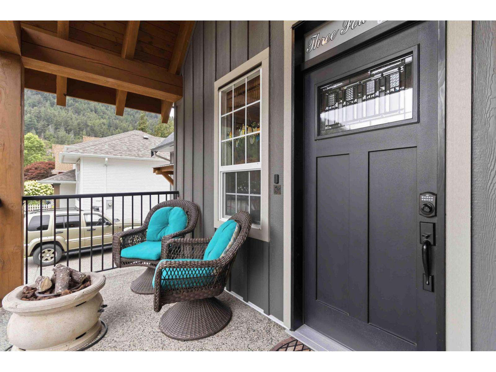341 CHESTNUT AVENUE|Harrison Hot Springs