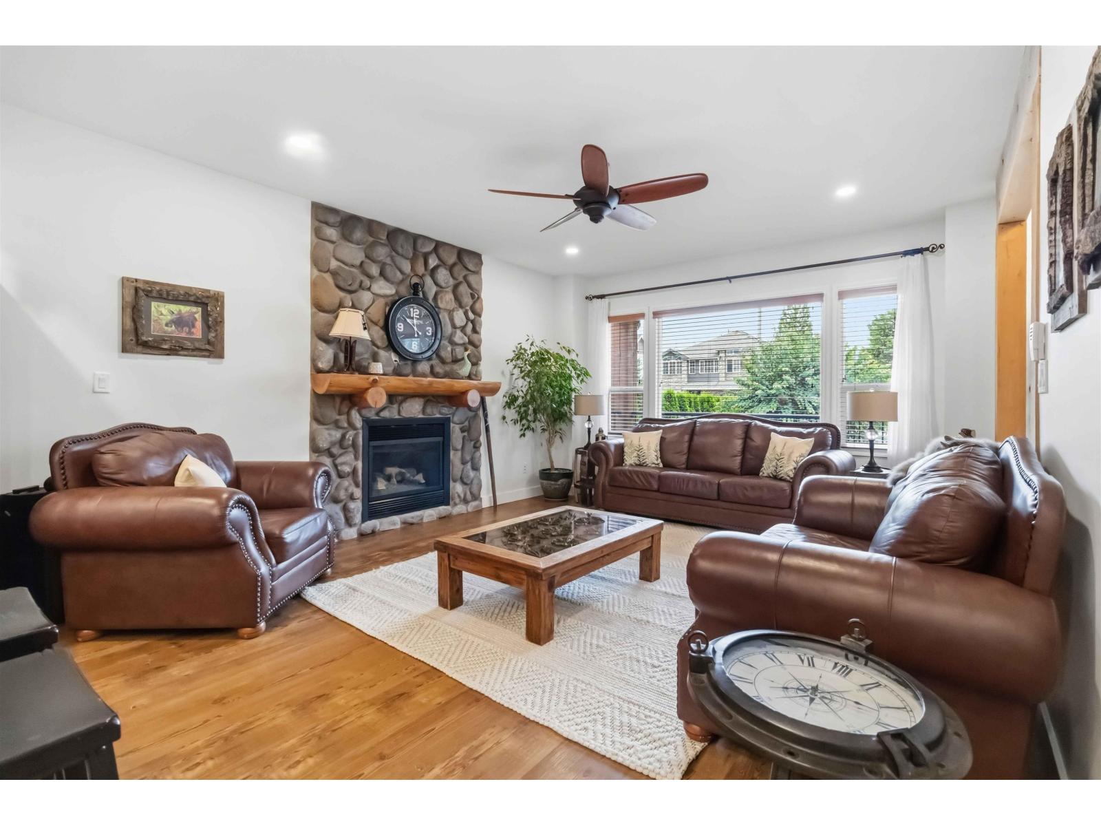 341 CHESTNUT AVENUE|Harrison Hot Springs