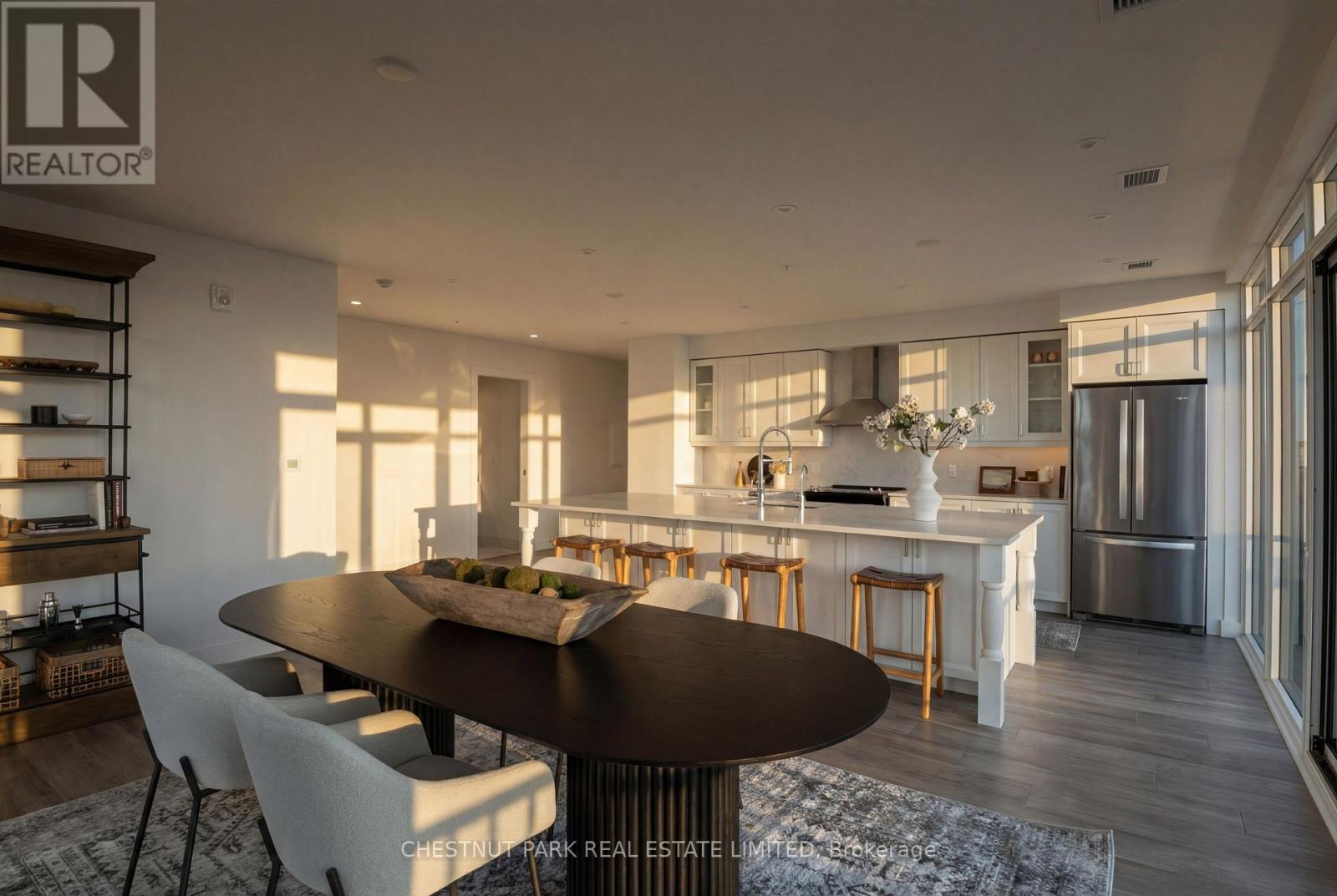 2001 - 15 GLEBE STREET