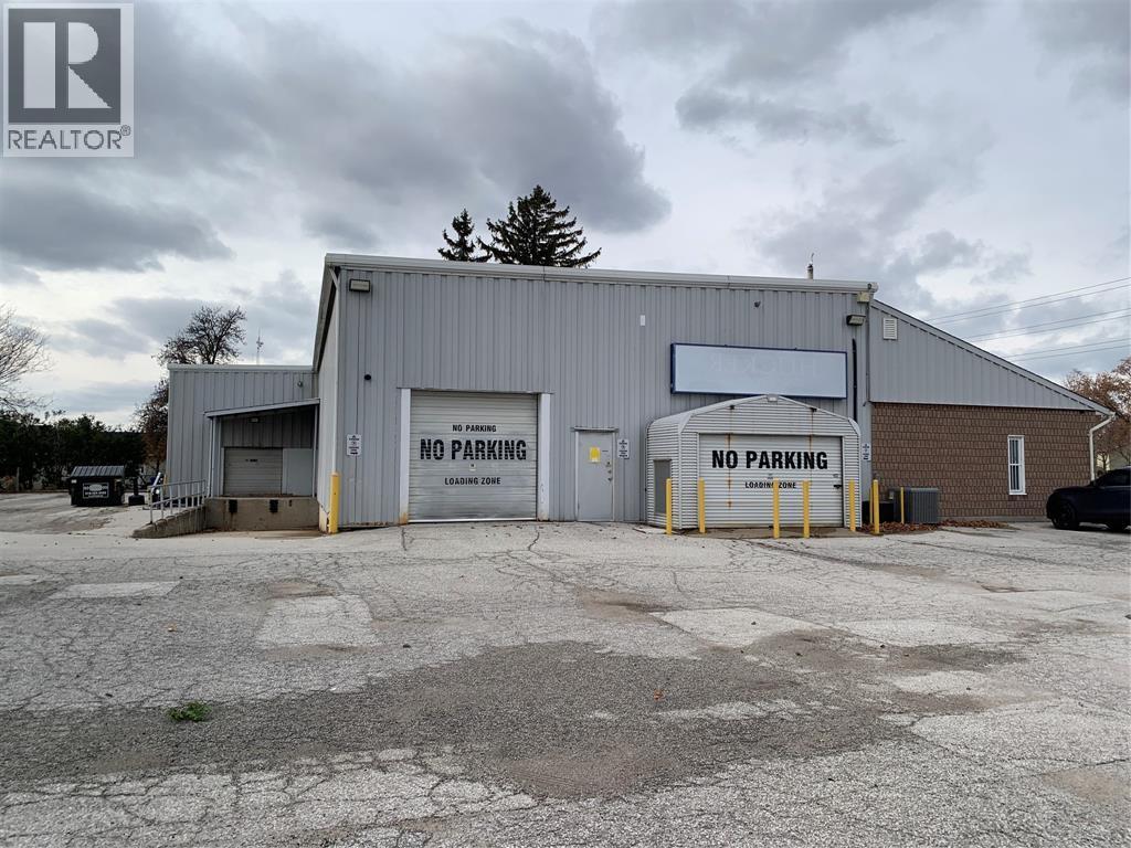 1383 CONFEDERATION STREET