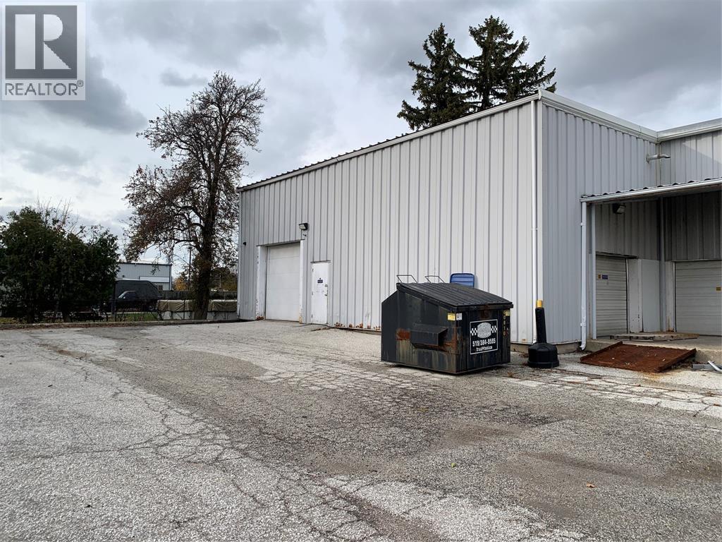 1383 CONFEDERATION STREET