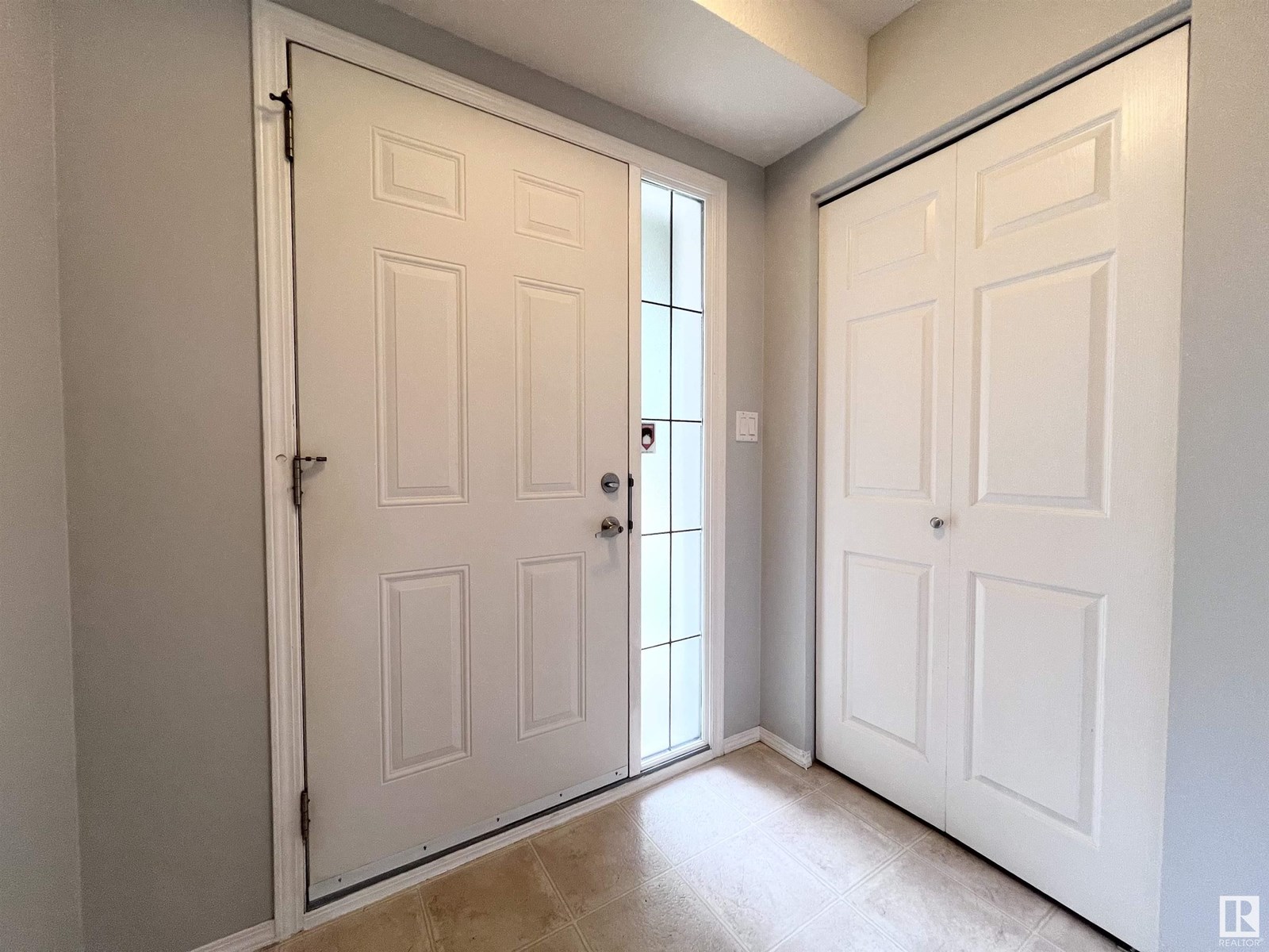 13944 137 ST NW