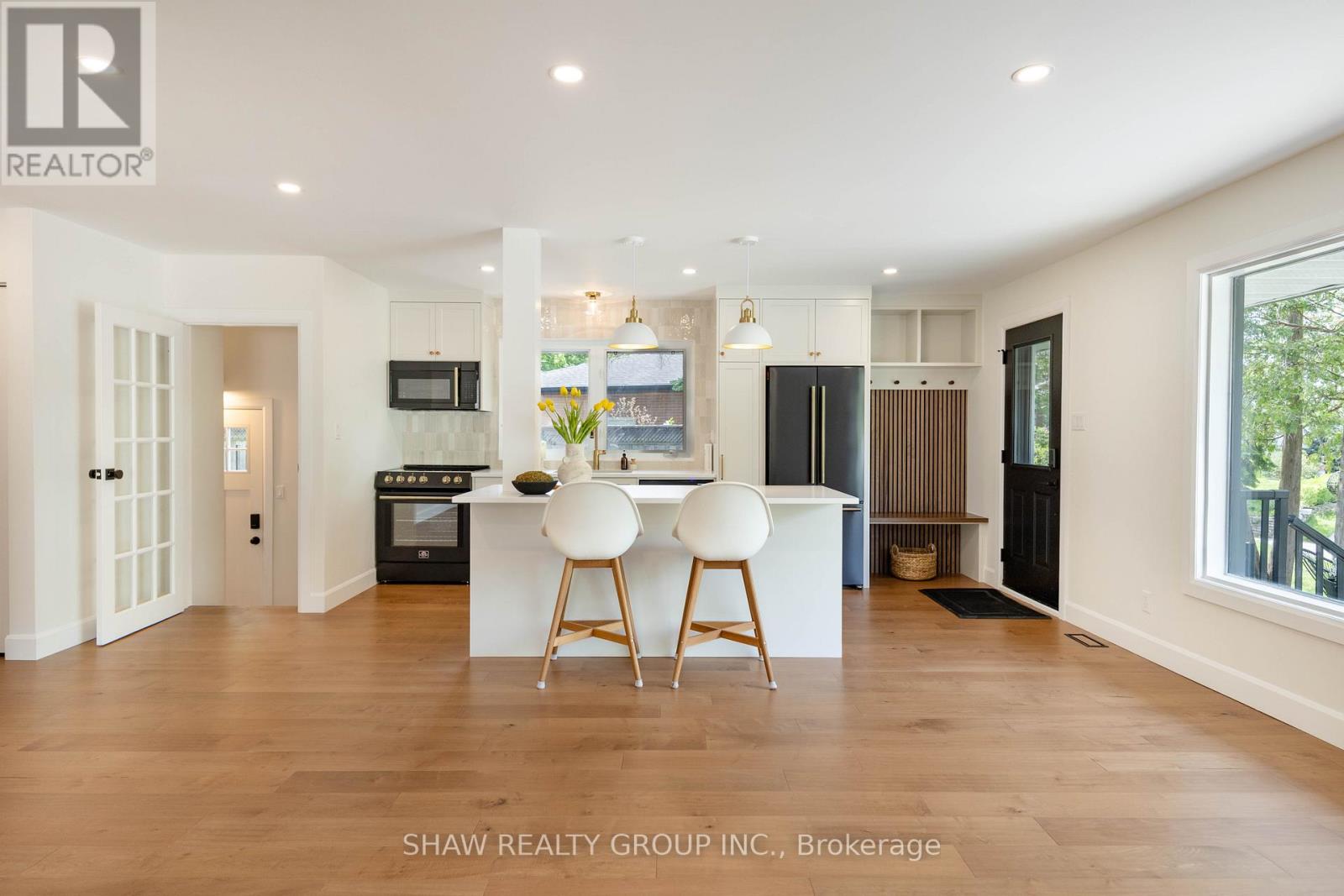 22 CHARLOTTE CRESCENT
