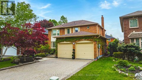 17 COX CRESCENT Brampton (Northwood Park) ON L6X3G8