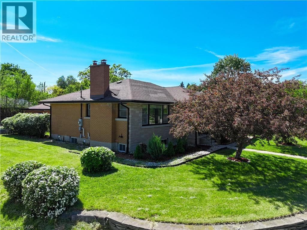 2 WESTMOUNT Road
