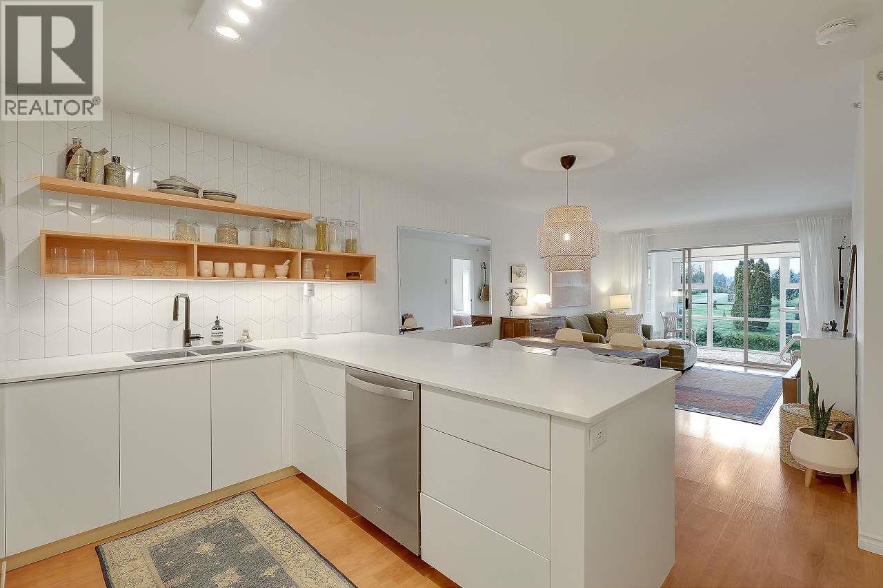 305 4868 FRASER STREET