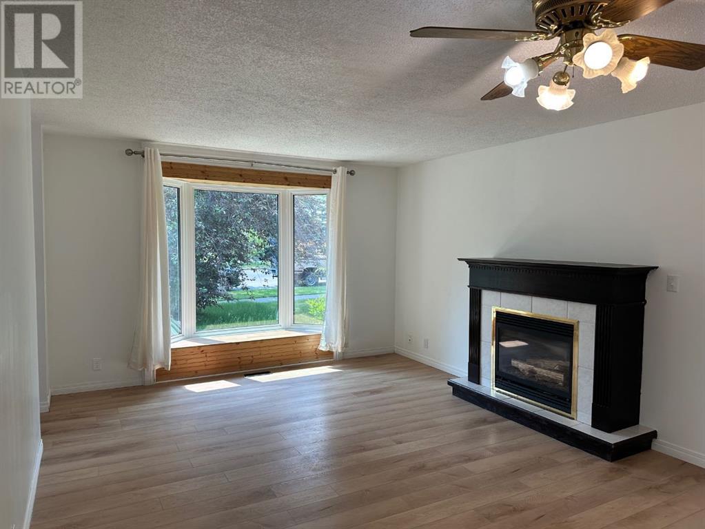 56 Macewan Drive NW