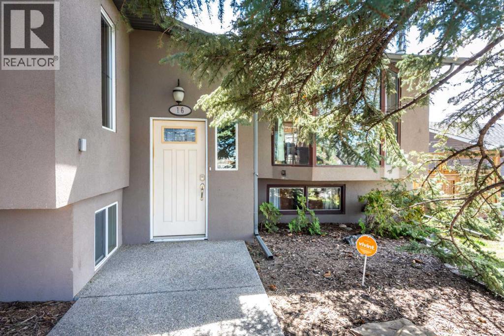 16 Rundleson Way NE