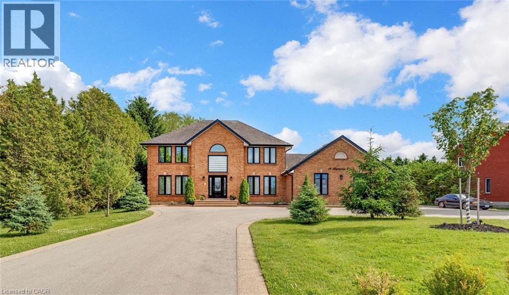 11 HIGHGROVE Court