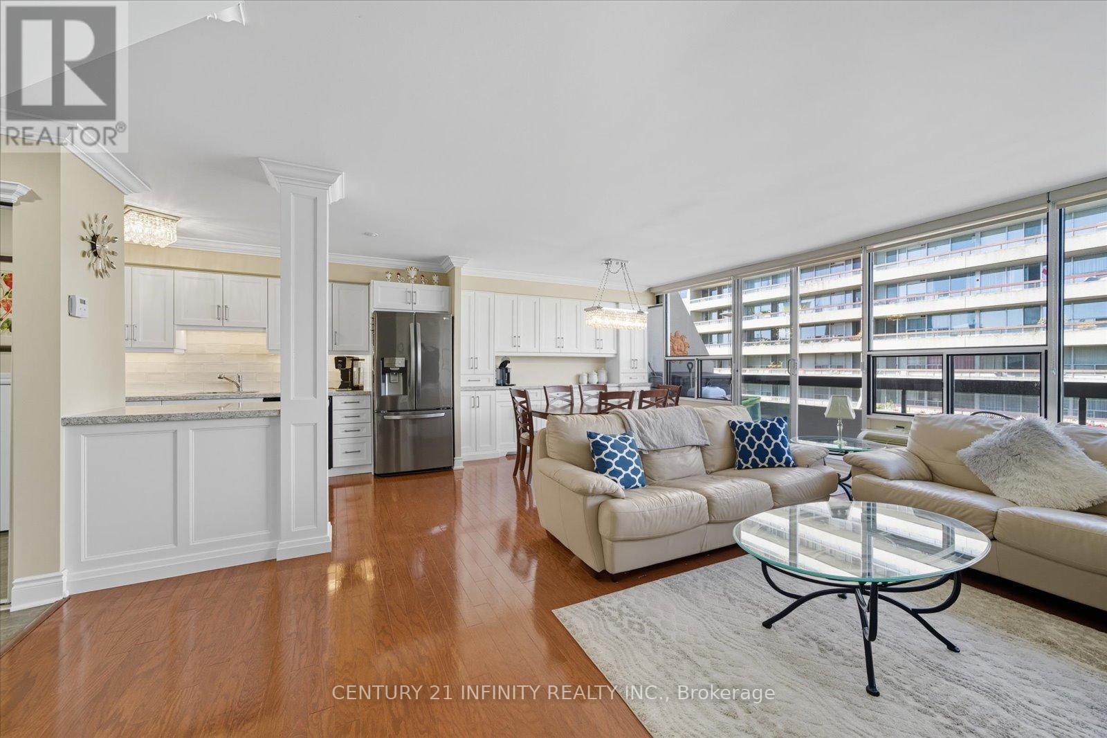 635 - 50 RICHMOND STREET E