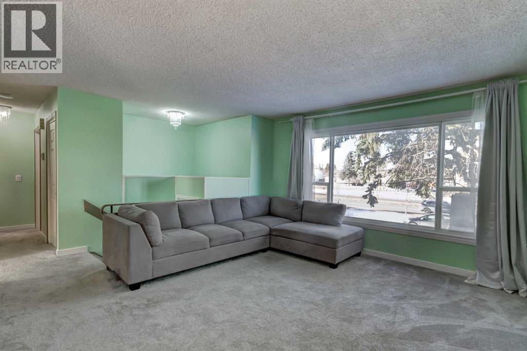 1059 Pinecliff Drive NE