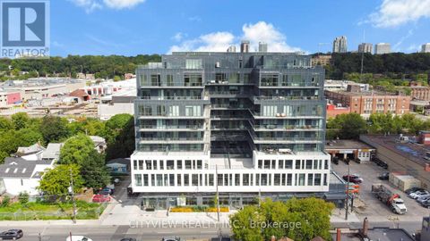 PH13 - 500 DUPONT STREET Toronto (Annex) ON M6G1Y7