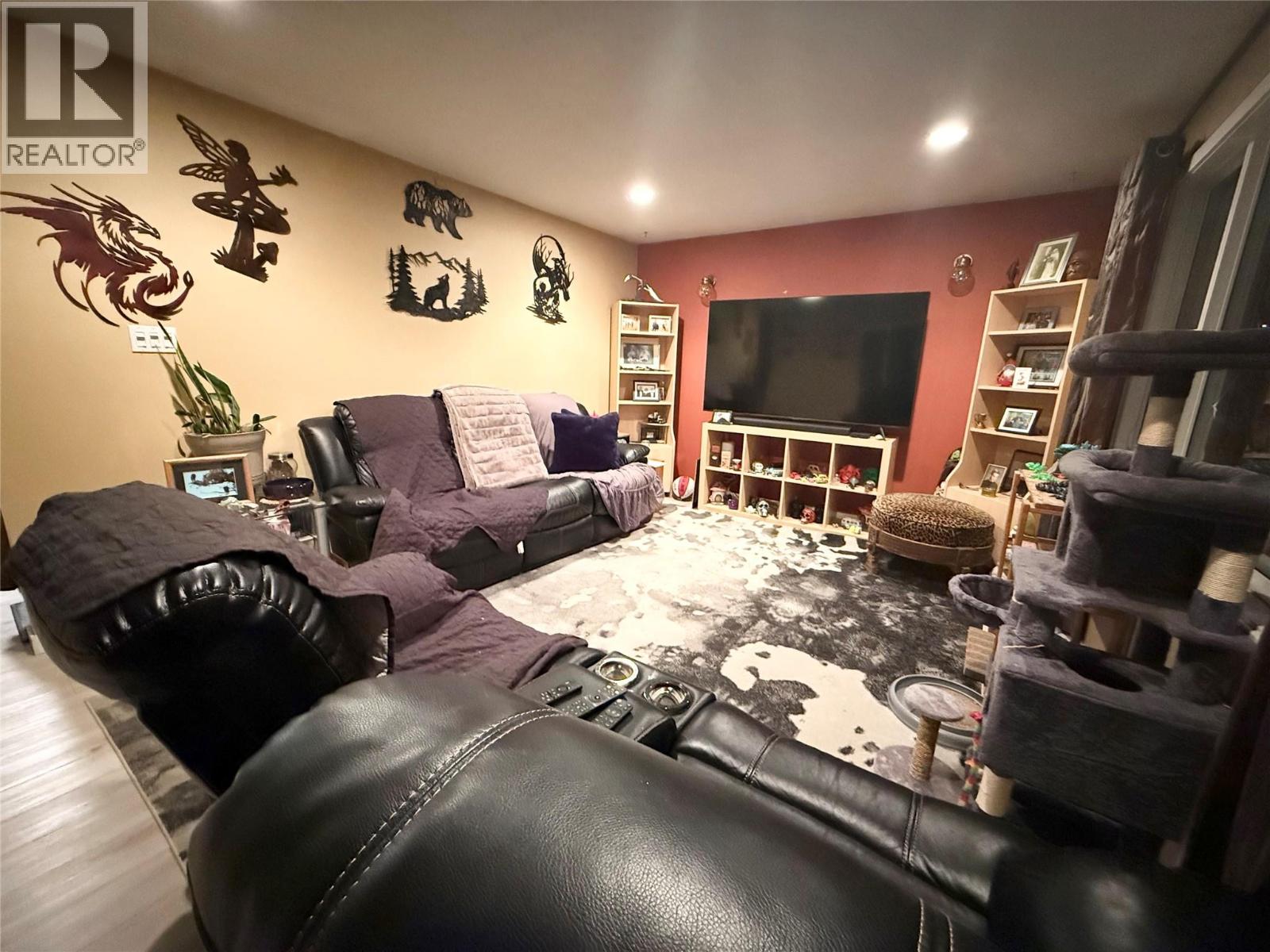 1626 COLDWATER Avenue