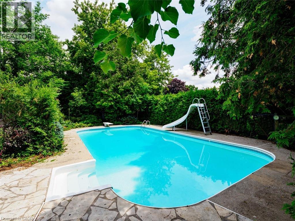 50 THORNCLIFFE Road