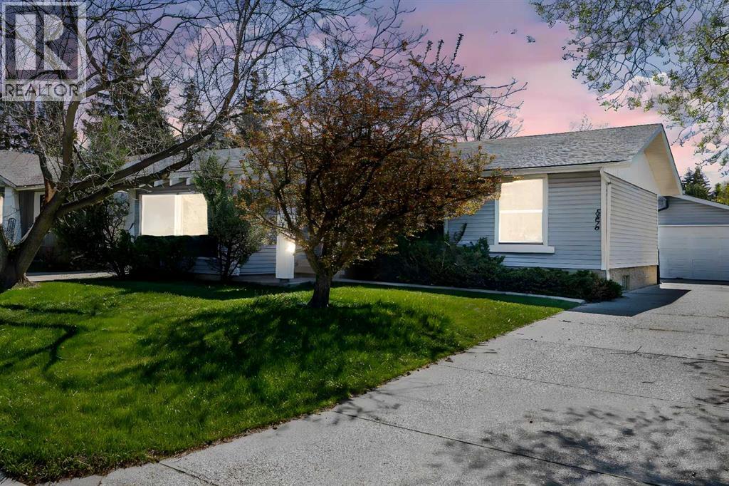5876 Dalcastle Drive NW