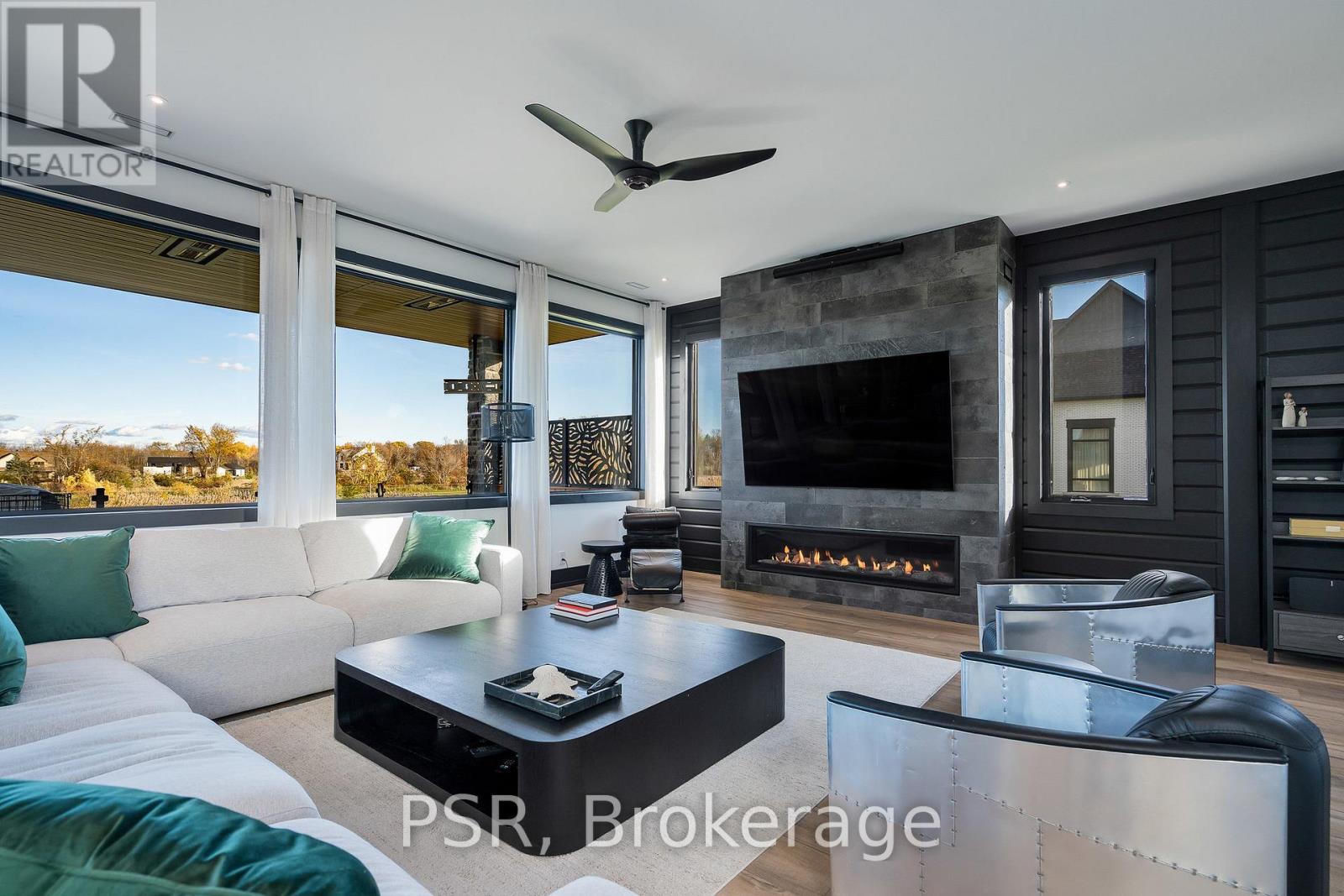 4 RAINTREE COURT