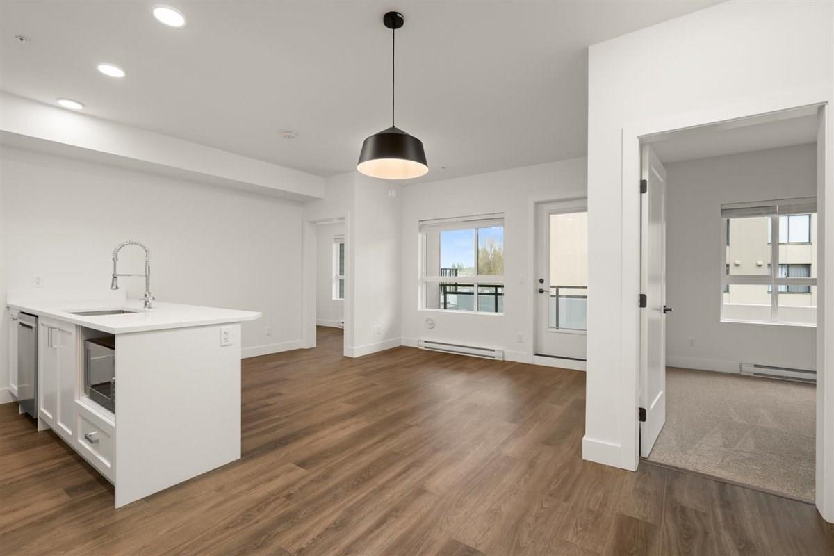 101 33568 GEORGE FERGUSON WAY