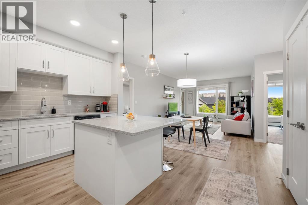 205, 150 Shawnee Square SW