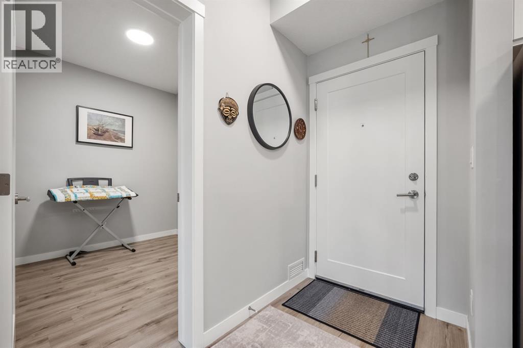 205, 150 Shawnee Square SW