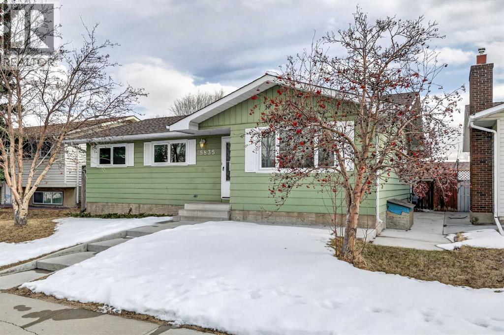 5835 28 Avenue NE