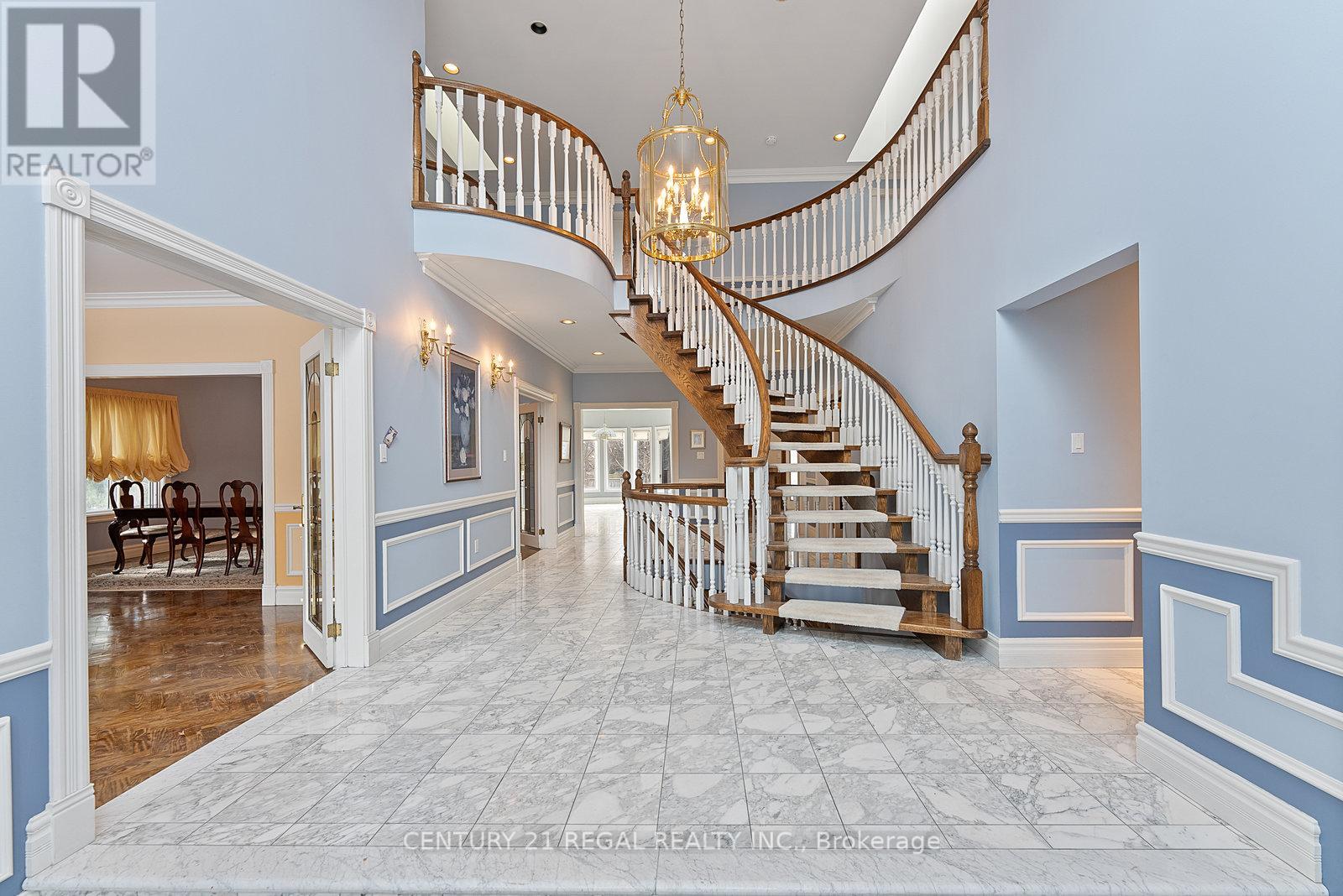 78 GERALD STREET W