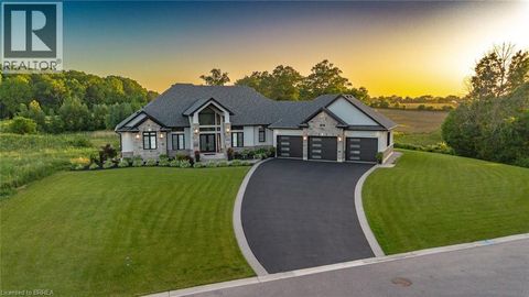 41 RUIJS Boulevard Brantford ON N3T0E1