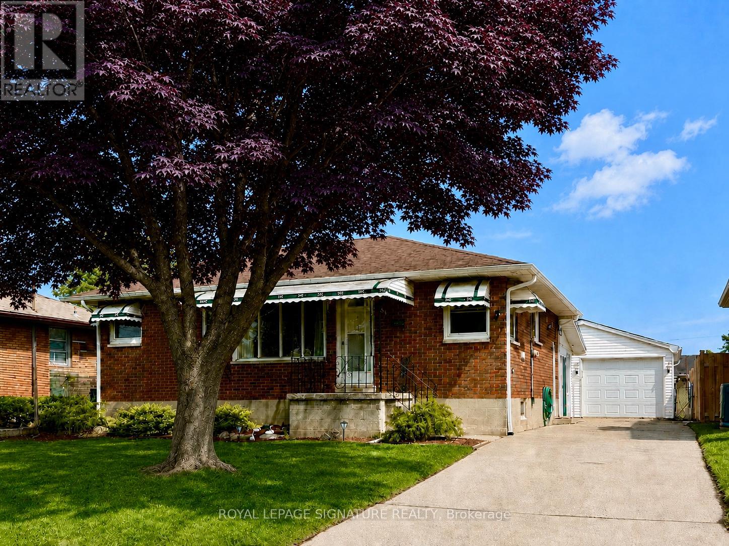 Photo 1 of 30 — 51 SPURGEON DRIVE, Chatham-Kent (NE), ON N7L3W4