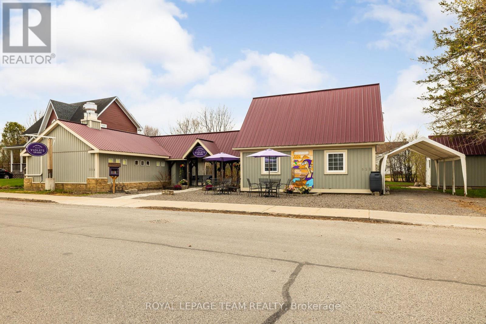 318 MAIN STREET W