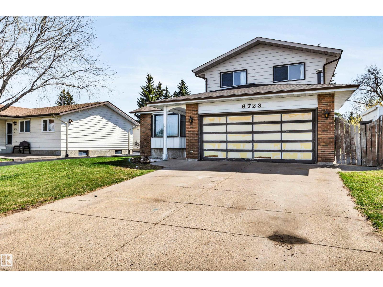 6723 39 AV NW