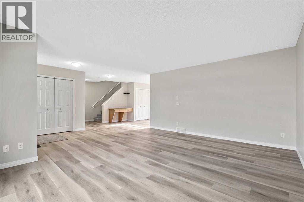 216 West Creek Close