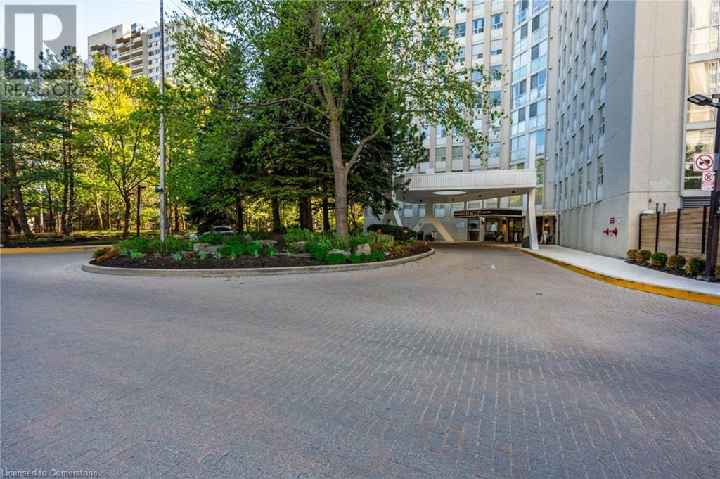 3650 KANEFF Crescent Unit# 2302