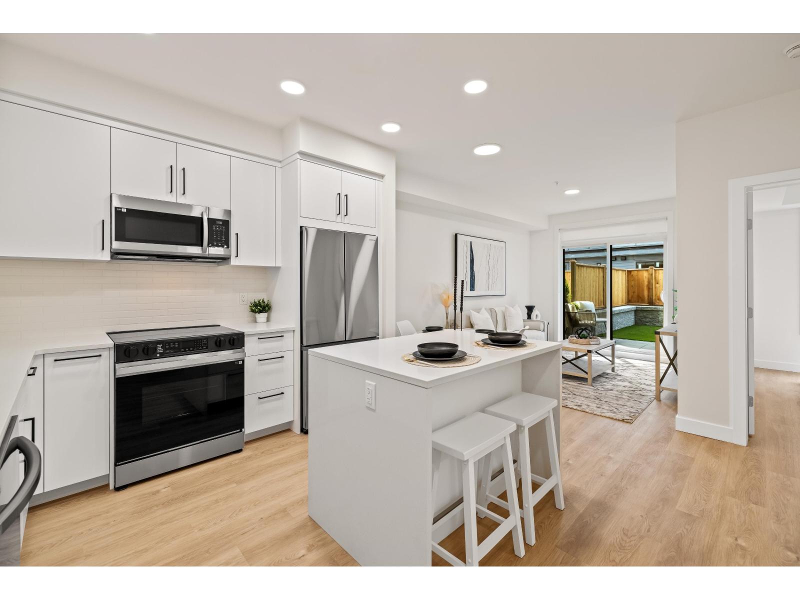 304 33816 SOUTH FRASER WAY