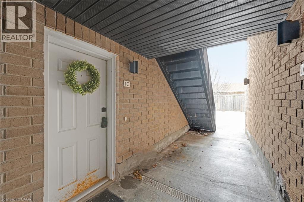 185 WINDALE Crescent Unit# 1C