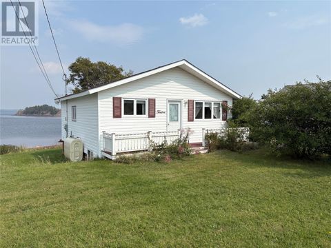 12 Marine Drive Botwood NF A0H1E0
