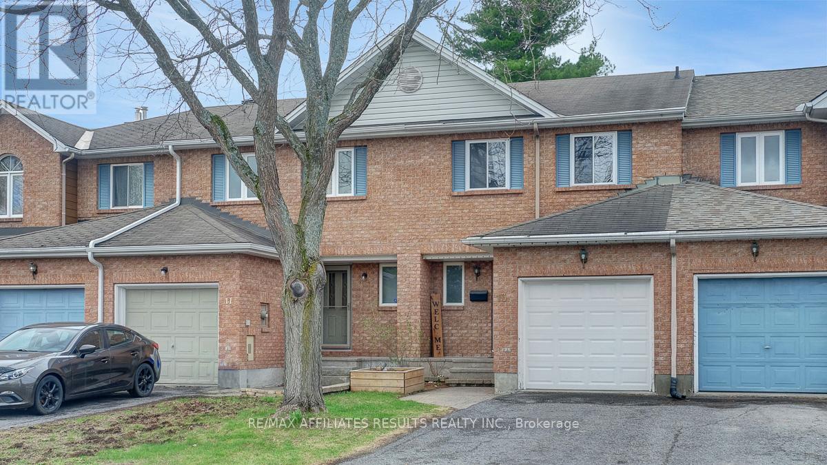 13 SPRINGCREEK CRESCENT