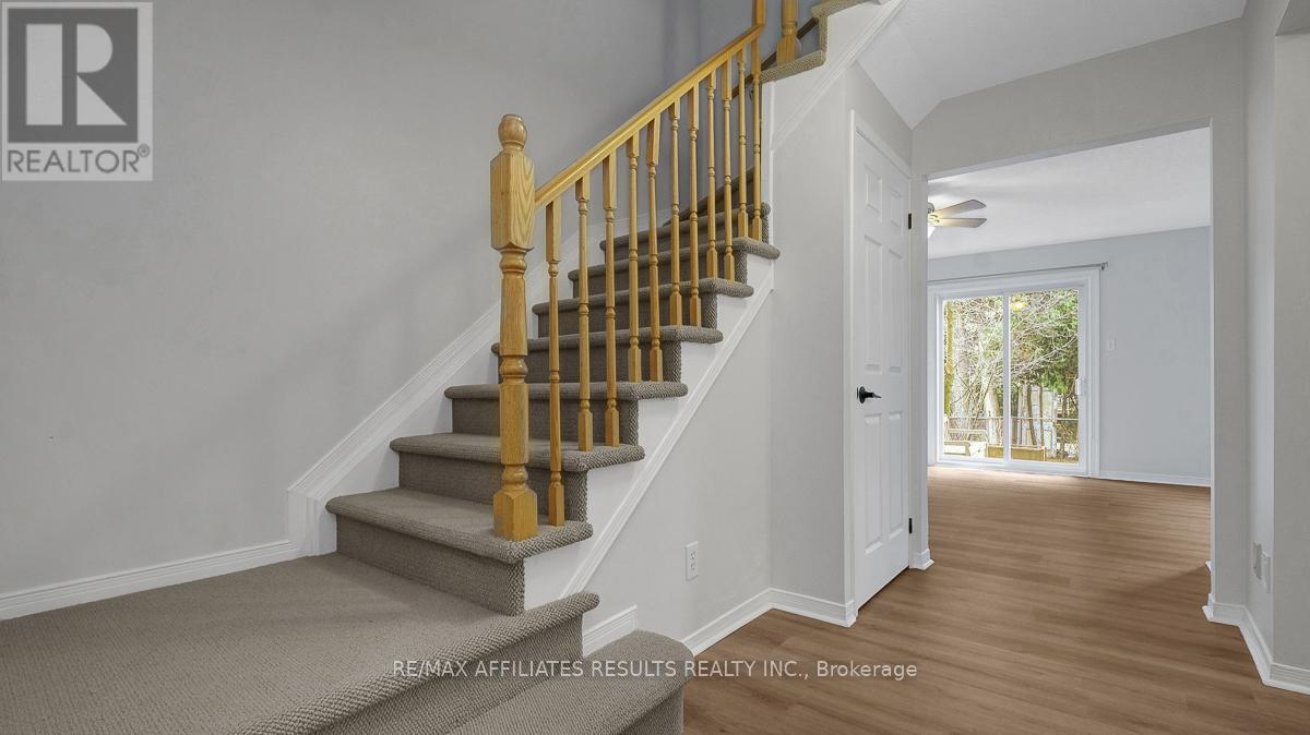 13 SPRINGCREEK CRESCENT