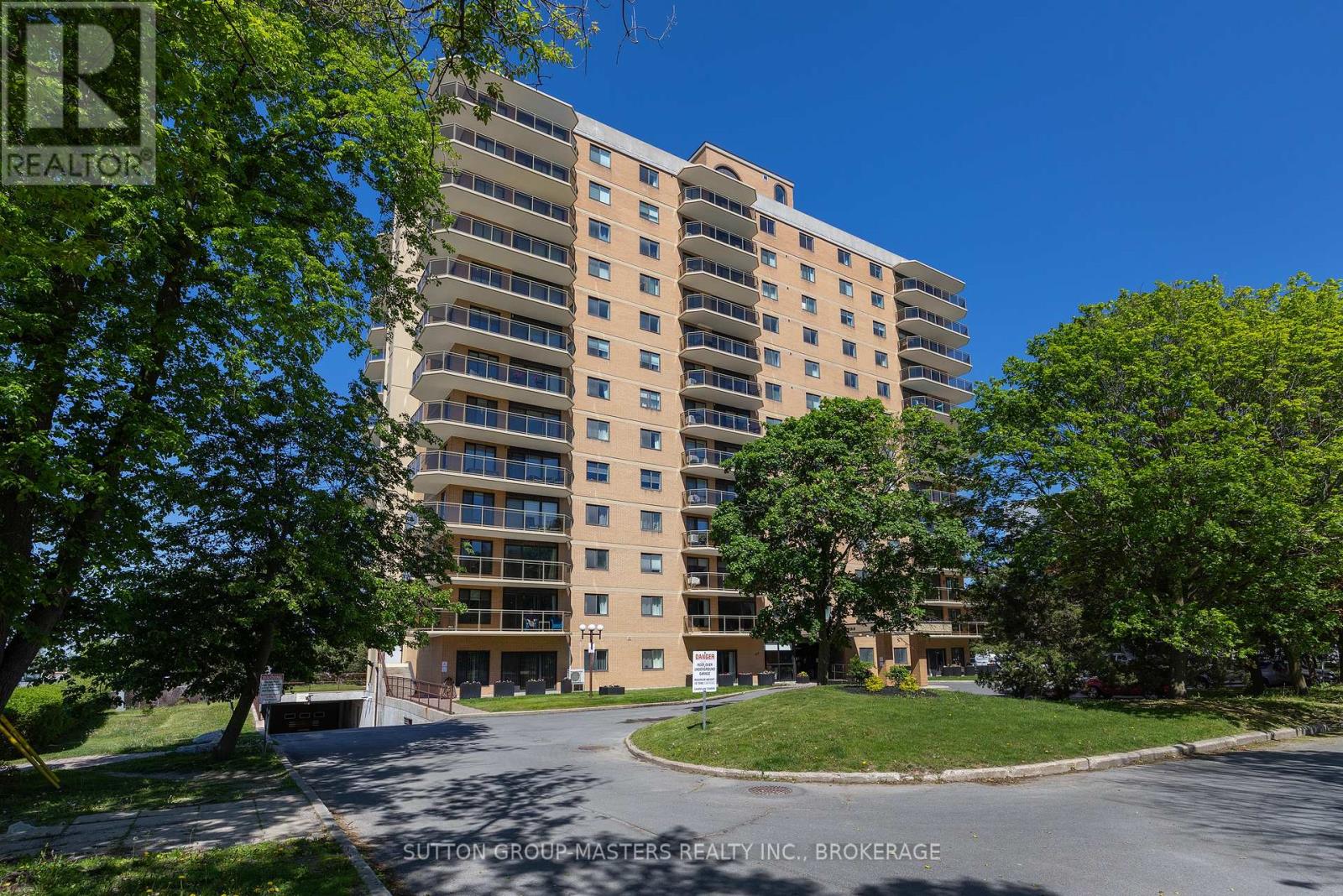 102 - 257 BATH ROAD