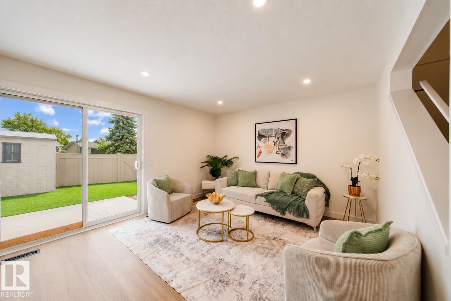 125 WOODBOROUGH WY NW