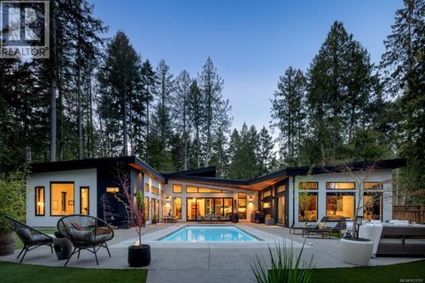 867 Bradley Dyne Rd North Saanich BC V8L5H1